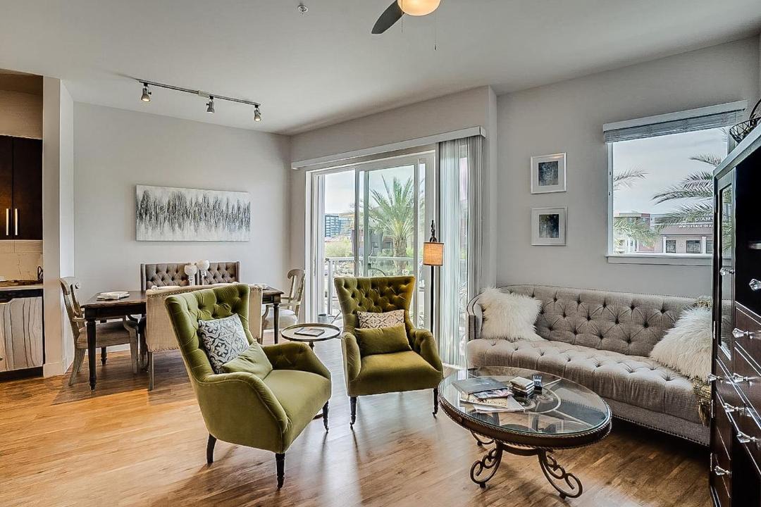 Photo of Livingroom in Thunderbird Industrial Airpark
