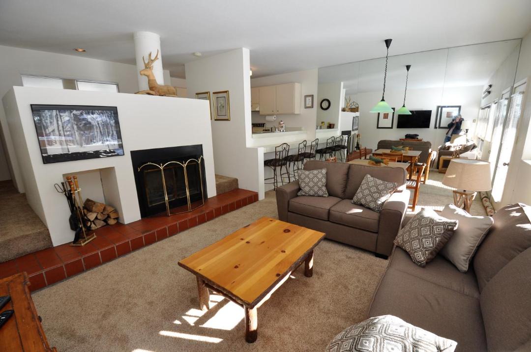 Photo of Livingroom in Vail