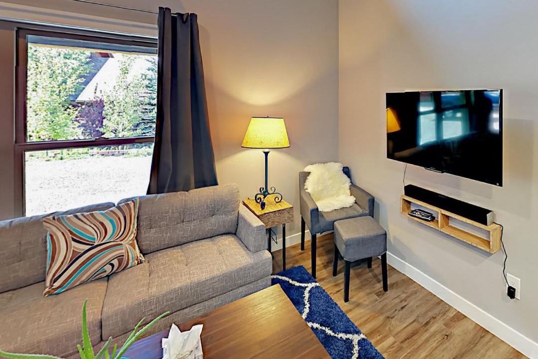Photo of Livingroom in Matterhorn Village