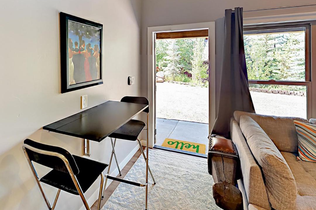 Photo of Livingroom in Matterhorn Village