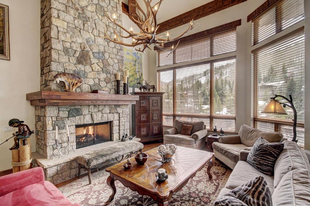 Photo of Livingroom in Gore Creek Place