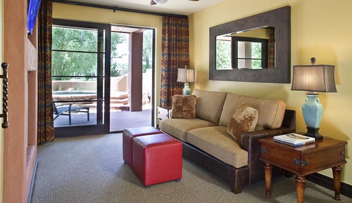 Signature Suite, 1 King Bed with Sofa bed