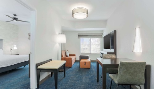Studio, 1 King Bed, Accessible, Bathtub