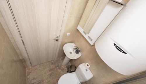 Twin Room with Bathroom