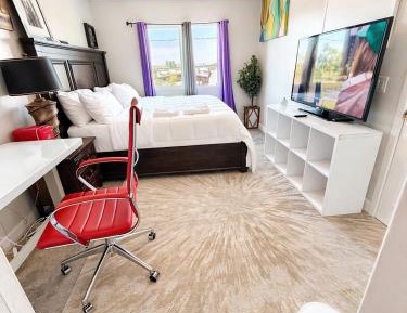 Deluxe King Room
