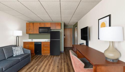 One-Bedroom Suite with Two Queen Beds