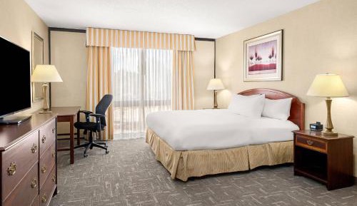 Triple Room with Roll-In Shower - Disability Access/Non Smoking