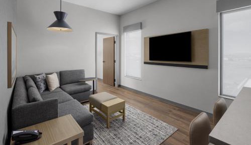 One-Bedroom King Suite with Accessible Roll-In Shower