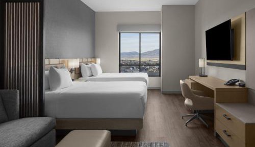 Queen Room with Two Queen Beds, Sofa Bed and Mountain View