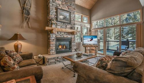 Three-Bedroom Townhouse