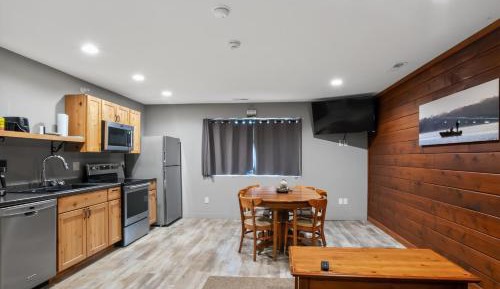 Deluxe Family Suite