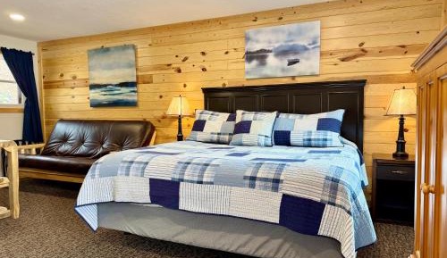Deluxe King Suite