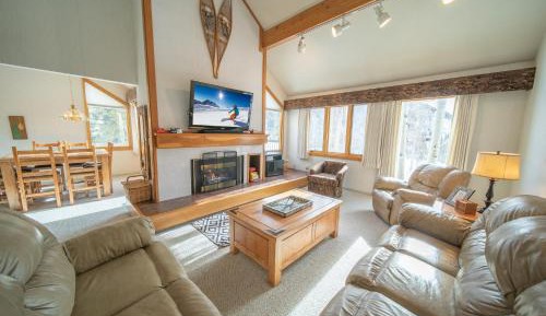 Two-Bedroom Apartment with Balcony