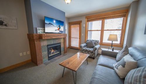 One-Bedroom Apartment with Terrace
