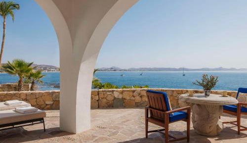 Oceanfront Premier Suite