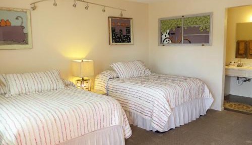 Standard Double Room with Mountain View