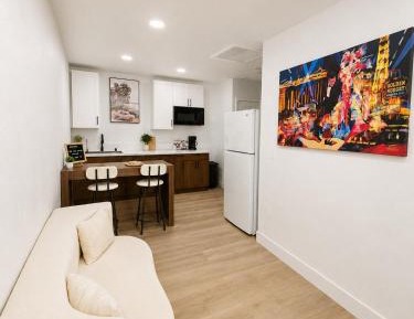 Deluxe King Studio