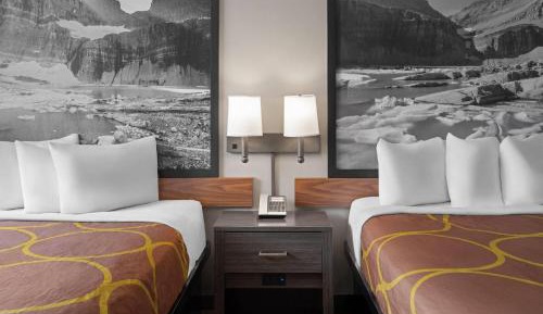 Queen Room with Two Queen Beds - Non-Smoking