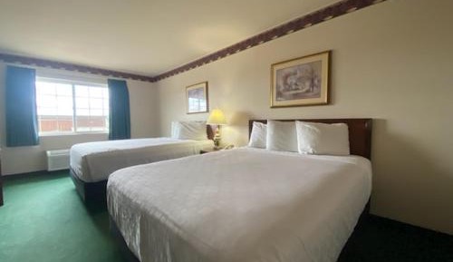 Standard Queen Room with Two Queen Bed Pet Friendly