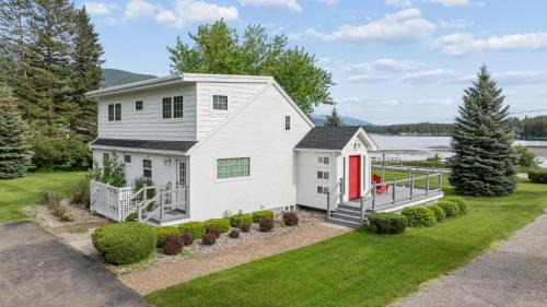 Three-Bedroom Vacation Home 