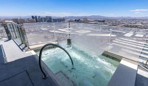 Exclusive 4,000sqft Penthouse | Full Strip View & Private Balcony