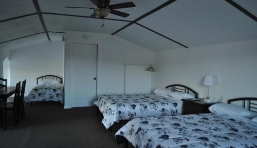 Family Room with Three Queen Beds