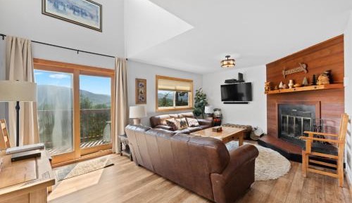 Three-Bedroom Townhouse