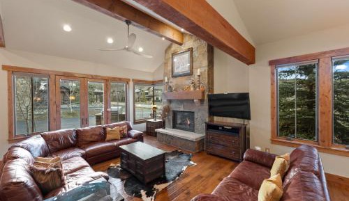 Three-Bedroom Vacation Home 