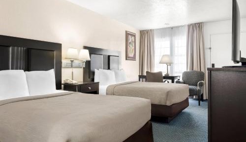 Double Room with Two Double Beds - Non-Smoking