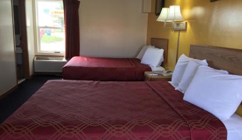 Queen Room with Two Queen Beds - Non-Smoking