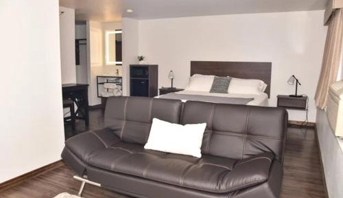 King Studio with Sofa Bed