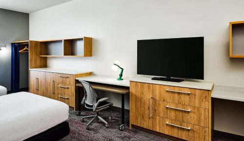 Queen Studio with Two Queen Beds - Non-Smoking