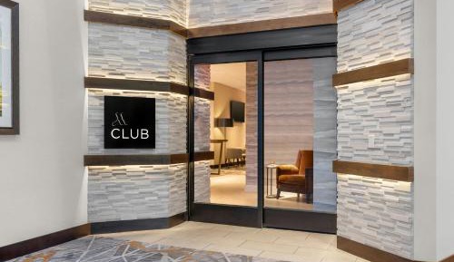 Queen Room with Two Queen Beds - Club Level