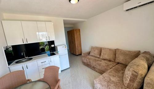 One-Bedroom Apartment with Balcony