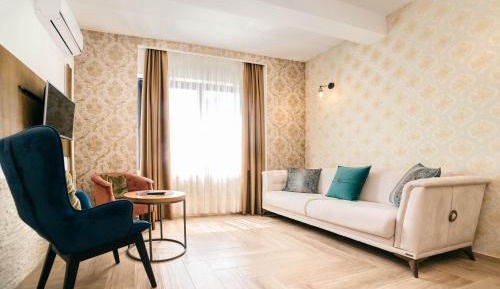 Deluxe One-Bedroom Apartment with City View