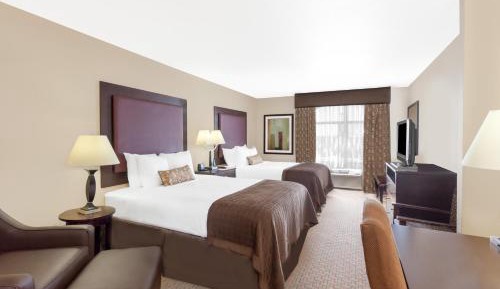 Queen Room with Two Queen Beds - Non-Smoking