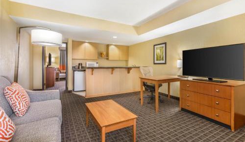 Two-Bedroom Suite with Two Double Beds