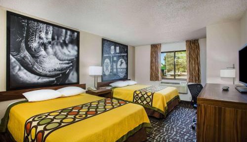 Queen Room with Two Queen Beds - Non-Smoking