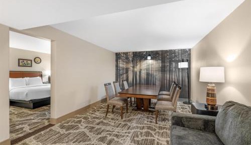 King Suite with Sofa Bed - Non-Smoking