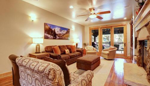 Four-Bedroom Apartment