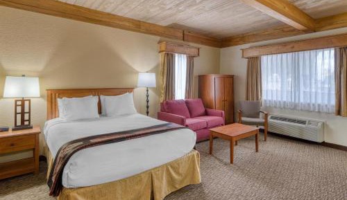Queen Suite with Two Queen Beds - Non-Smoking