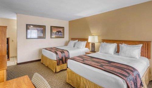 Queen Room with Two Queen Beds and Chair Bed - Non-Smoking
