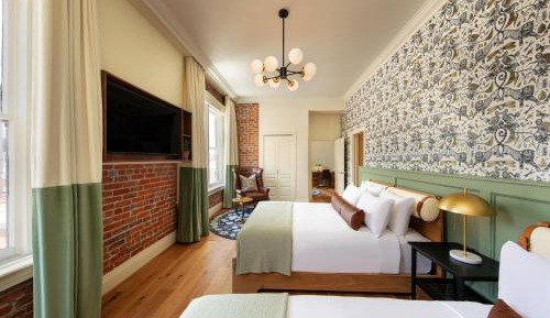 Retreat Suite with Two Queen Beds