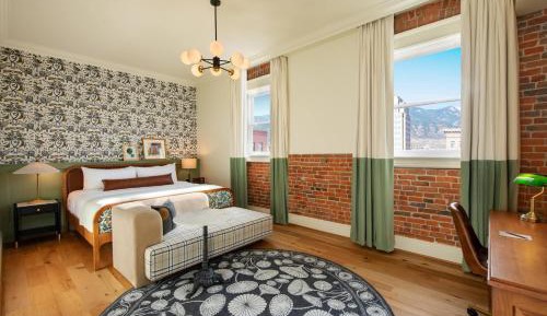 Remedy King Suite