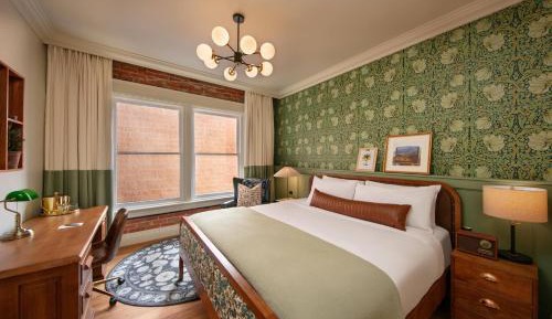 Bronze King Room