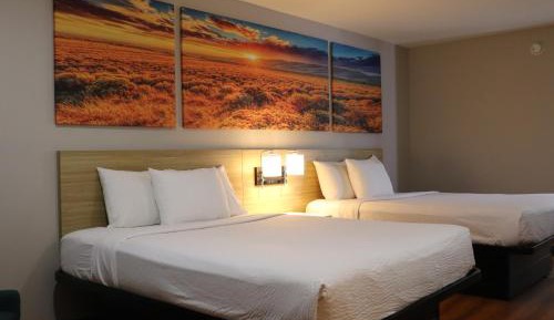 Queen Room with Two Queen Beds - Non-Smoking