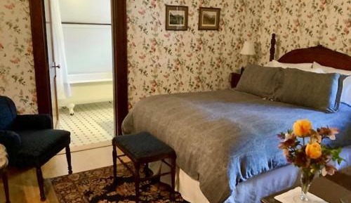 Queen Room