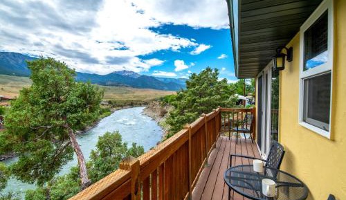 Suite with River View