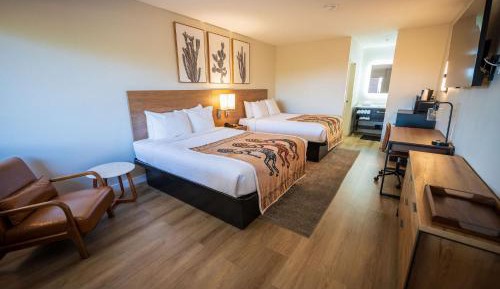 Queen Room with Two Queen Beds - Non-Smoking