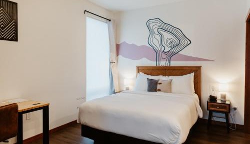 Deluxe Queen Studio 